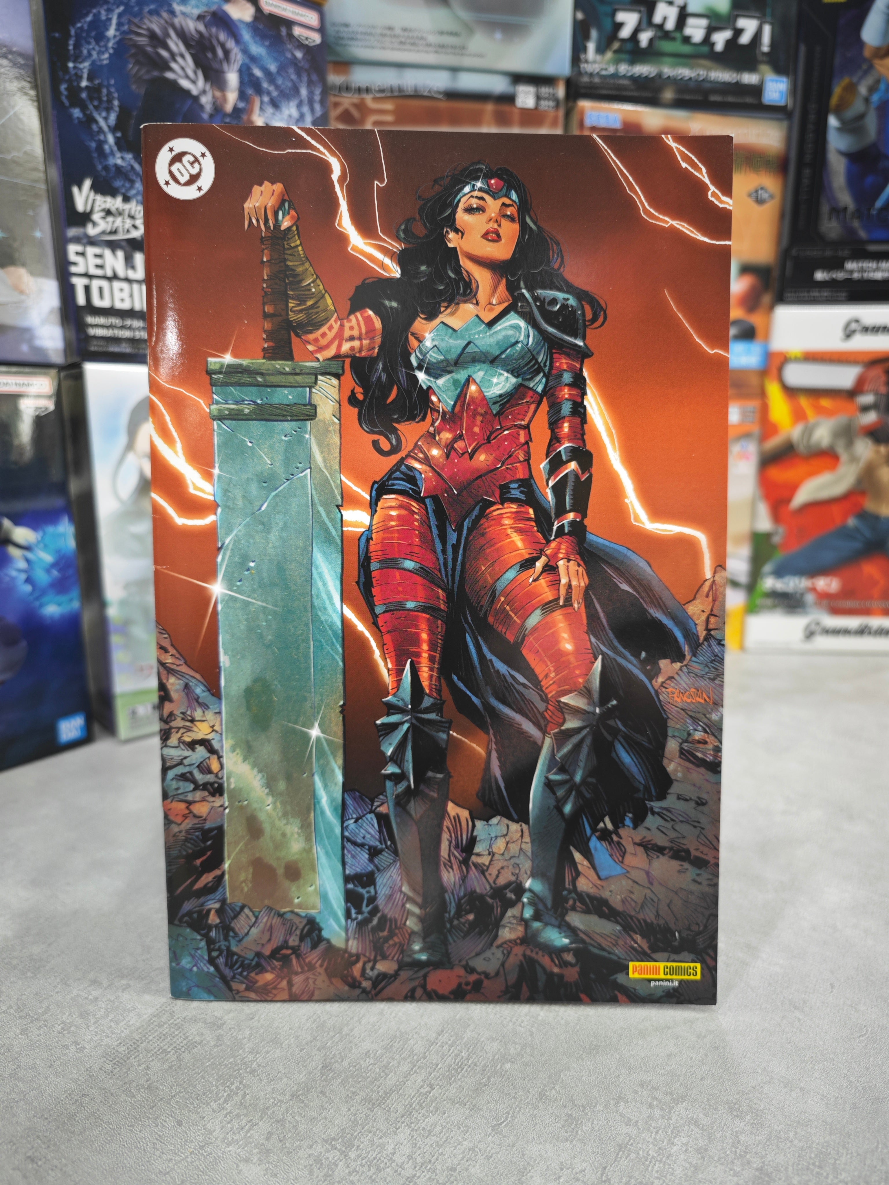 ABSOLUTE WONDER WOMAN 1 VARIANT